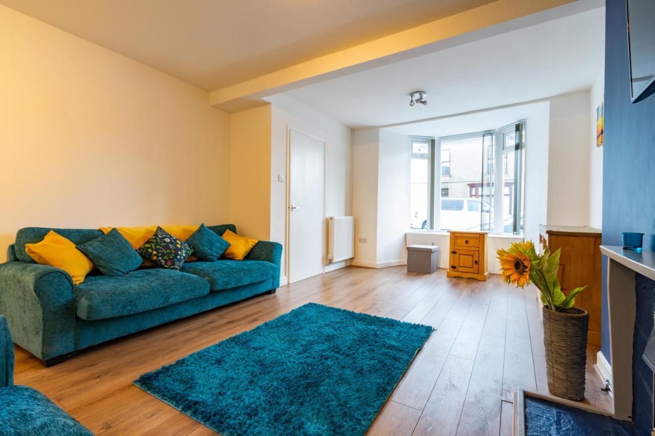 Newly-Renovated, Mid-Terrace Cottage In Porthmadog Bagian luar foto