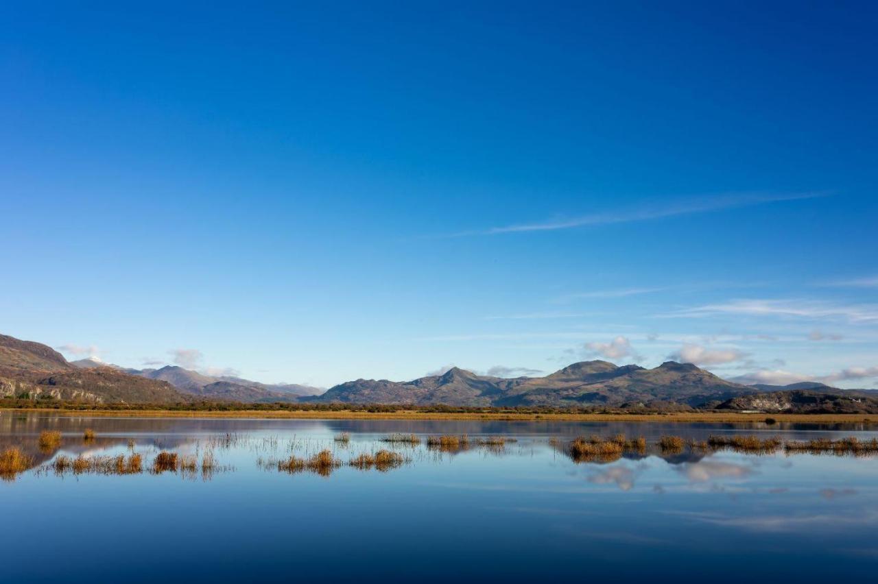 Newly-Renovated, Mid-Terrace Cottage In Porthmadog Bagian luar foto