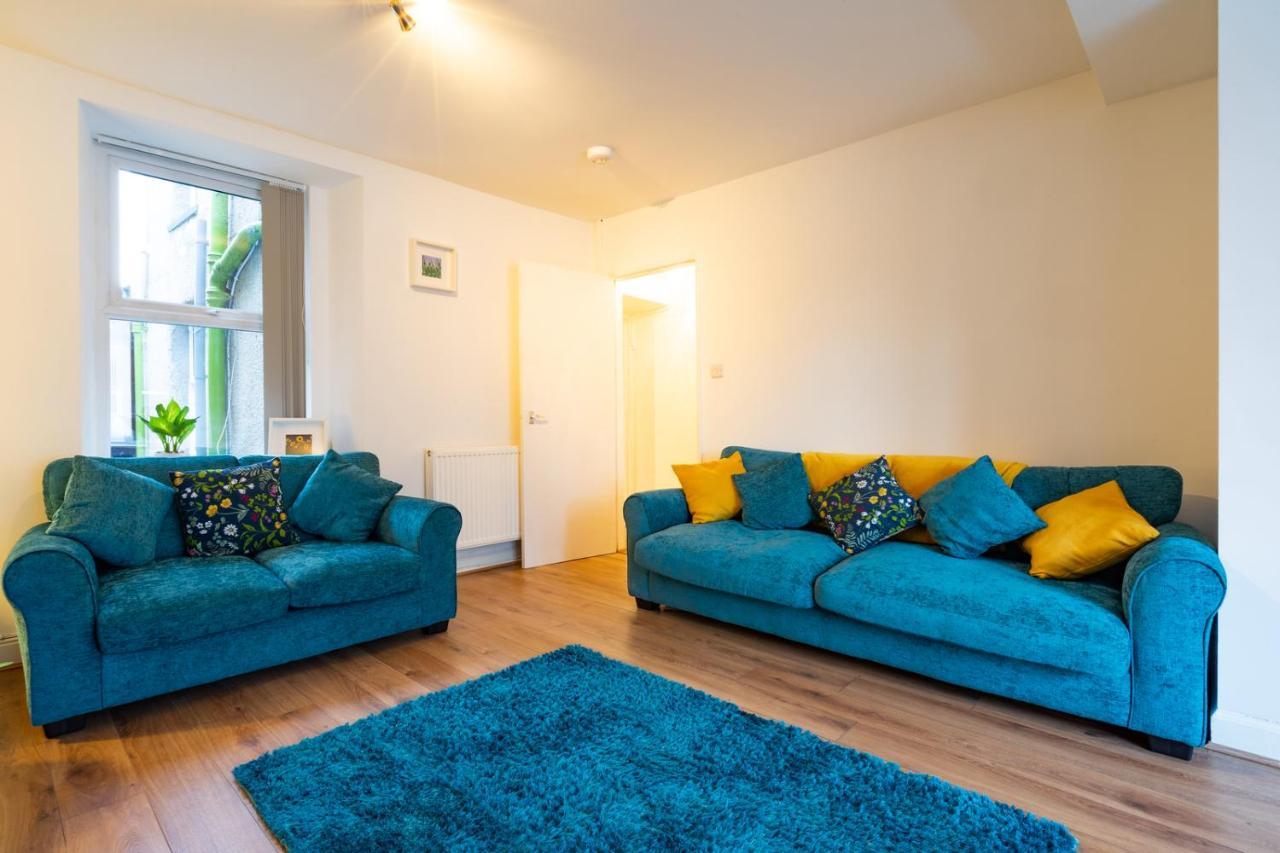 Newly-Renovated, Mid-Terrace Cottage In Porthmadog Bagian luar foto